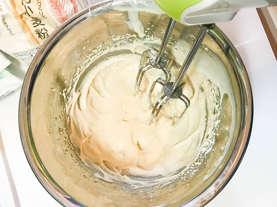 チョコも入れて混ぜる