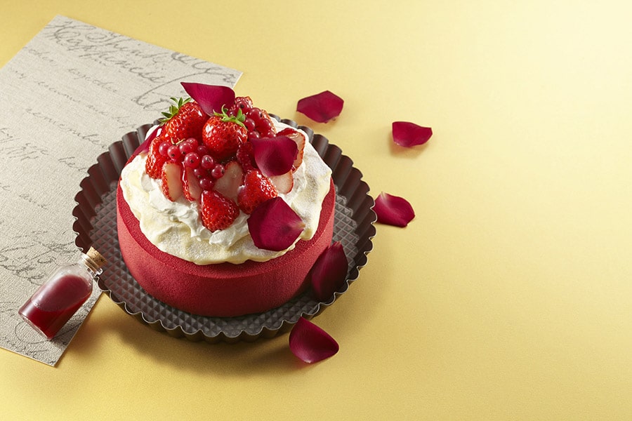 【ボン ヴィヴァン】Strawberry Sparkle Cake